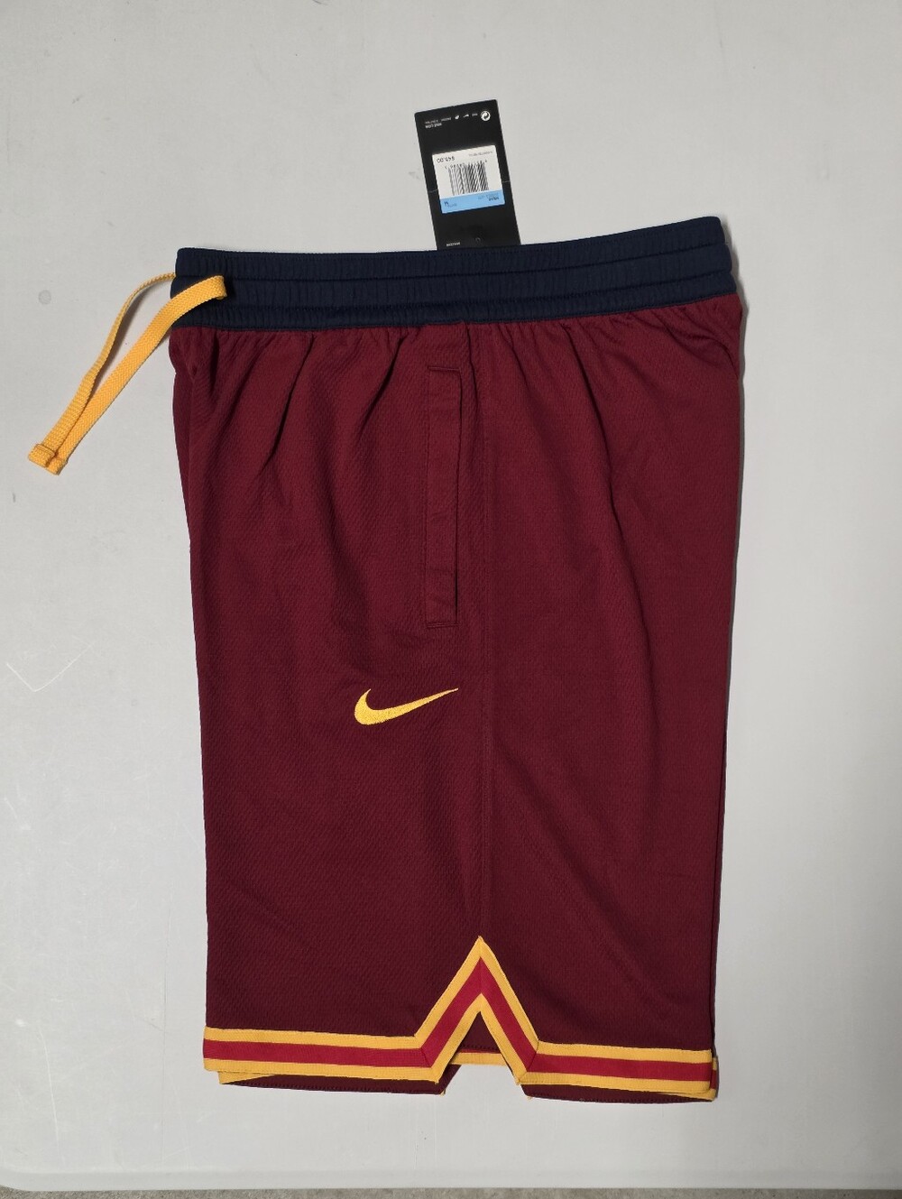 Nike Dri-FIT Men's Athletic Mesh Shorts Red Blue Yellow Solid Drawstring Size M